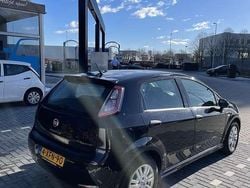 Zwart Gebruikt 2014 Fiat Punto Street Hatchback | € 2.950 (Super prijs)