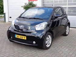 Zwart Gebruikt 2009 Toyota iQ Hatchback | € 5.950 (Eerlijke prijs)