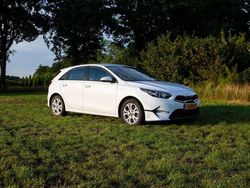 Wit Gebruikt 2022 Kia Ceed Hatchback | € 16.995 (Super prijs)