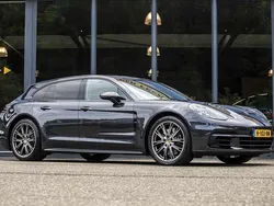 Grijs, metallic lak Gebruikt 2020 Porsche Panamera Sport Turismo Sedan | € 66.950 (Super prijs)