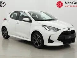 Wit Gebruikt 2024 Toyota Yaris Hybrid Hatchback | € 23.999 (Eerlijke prijs)