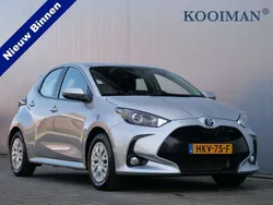 Grijs Gebruikt 2024 Toyota Yaris Active Hatchback | € 23.450 (Eerlijke prijs)