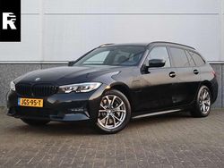 Zwart Gebruikt 2021 BMW 330e Sport Line Stationwagen | € 24.895 (Super prijs)