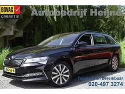 Zwart Gebruikt 2022 Skoda Superb Business Line Stationwagen | € 25.945 (Goede deal)