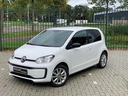 Wit Gebruikt 2016 VW up! CLUB Hatchback | € 5.995 (Eerlijke prijs)