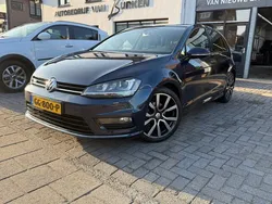 Blauw, metallic lak Gebruikt 2015 VW Golf VII Edition Hatchback | € 14.850 (Duur)