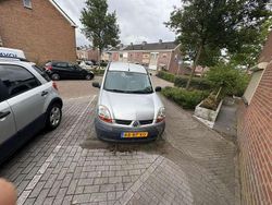 Zilver Gebruikt 2004 Renault Kangoo MPV | € 1.500 (Eerlijke prijs)