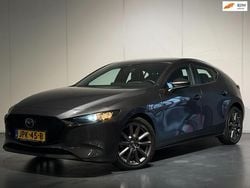 Grijs (metallic) Gebruikt 2021 Mazda 3 Inclusive Hatchback | € 19.850 (Goede deal)