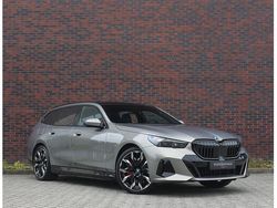 Grijs Gebruikt 2025 BMW 550e M Sport Stationwagen | € 99.950 (Super prijs)
