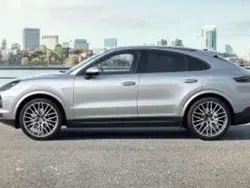 Grijs Gebruikt 2022 Porsche Cayenne SUV | € 84.750 (Goede deal)