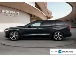 Zwart, metallic lak Gebruikt 2024 Volvo V60 Plus Stationwagen | € 49.900 (Iets duurder)