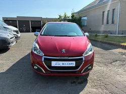 Rood Gebruikt 2017 Peugeot 208 Allure Hatchback | € 5.950 (Goede deal)