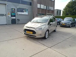 Grijs Gebruikt 2013 Ford B-MAX Titanium MPV | € 6.499 (Eerlijke prijs)