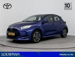 Blauw Gebruikt 2023 Toyota Yaris Hybrid Hatchback | € 23.200 (Eerlijke prijs)