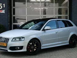 Grijs, metallic lak Gebruikt 2009 Audi A3 Sportback Ambition Hatchback | € 16.950 (Iets duurder)
