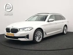 Wit, metallic lak Gebruikt 2021 BMW 530 Luxury Line Stationwagen | € 35.740 (Goede deal)