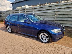 Blauw Gebruikt 2012 BMW 318 Luxury Line Stationwagen | € 9.950 (Iets duurder)