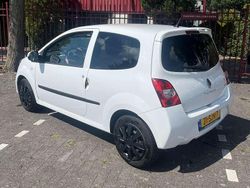 Wit Gebruikt 2011 Renault Twingo Collection Hatchback | € 2.500 (Eerlijke prijs)