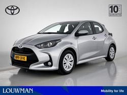 Grijs Gebruikt 2024 Toyota Yaris Hybrid Active Hatchback | € 22.375 (Goede deal)