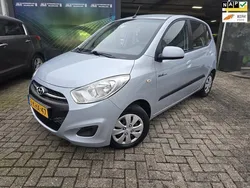 Grijs, metallic lak Gebruikt 2013 Hyundai i10 Hatchback | € 4.350 (Eerlijke prijs)