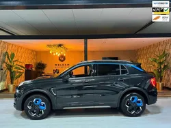 Zwart, metallic lak Gebruikt 2021 Lynk & Co 01 SUV | € 22.990 (Eerlijke prijs)