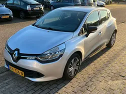 Grijs Gebruikt 2014 Renault Clio IV Night&Day Hatchback | € 4.795 (Eerlijke prijs)