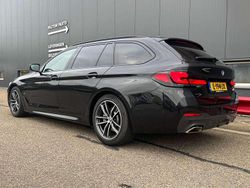 Zwart Gebruikt 2021 BMW 520 Stationwagen | € 28.900 (Goede deal)