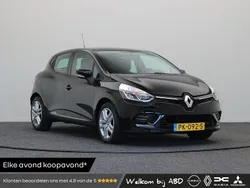 Zwart Gebruikt 2017 Renault Clio IV Zen Hatchback | € 10.440 (Eerlijke prijs)
