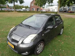 Grijs, metallic lak Gebruikt 2010 Toyota Yaris Hatchback | € 2.650 (Super prijs)