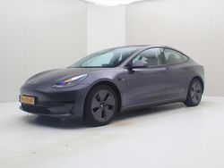 Grijs Gebruikt 2021 Tesla Model 3 Standard Range Sedan | € 23.700 (Eerlijke prijs)
