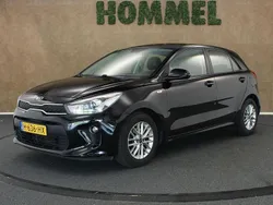 Zwart Gebruikt 2020 Kia Rio Hatchback | € 15.645 (Eerlijke prijs)