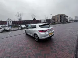 Grijs Gebruikt 2016 Renault Mégane III Bose Edition Hatchback | € 10.500 (Iets duurder)