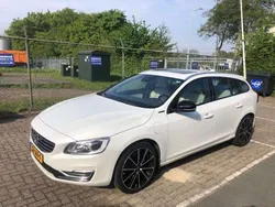 Wit Gebruikt 2015 Volvo V60 Stationwagen | € 8.900 (Eerlijke prijs)