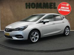 Grijs Gebruikt 2020 Opel Astra Edition Hatchback | € 13.950 (Eerlijke prijs)