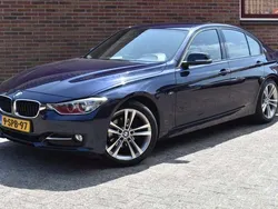 Blauw Gebruikt 2013 BMW 320 Efficient Dynamics Sedan | € 9.949 (Goede deal)