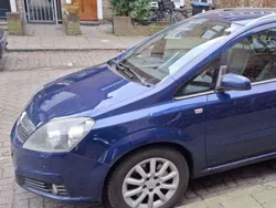 Blauw Gebruikt 2008 Opel Zafira Executive MPV | € 2.600 (Goede deal)