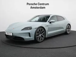 Shadegroen metallic Gebruikt 2024 Porsche Taycan Sport Turismo Sedan | € 124.950