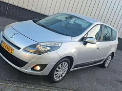 Grijs, metallic lak Gebruikt 2010 Renault Grand Scénic III Expression MPV | € 5.950 (Iets duurder)