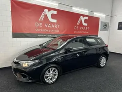 Zwart Gebruikt 2015 Toyota Auris Hatchback | € 10.950 (Eerlijke prijs)