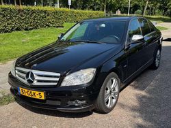 Zwart Gebruikt 2008 Mercedes C200 Avantgarde Sedan | € 5.750 (Goede deal)