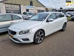 Wit Gebruikt 2014 Volvo V60 R-Design Stationwagen | € 6.250 (Eerlijke prijs)