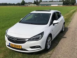 Wit Gebruikt 2016 Opel Astra Innovation Hatchback | € 9.800 (Iets duurder)