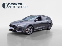 Grijs Gebruikt 2023 Ford Focus ST-Line Stationwagen | € 22.245 (Eerlijke prijs)