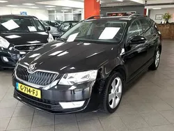 Zwart Gebruikt 2015 Skoda Octavia Business Line Stationwagen | € 12.750 (Iets duurder)