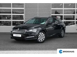 Zwart Gebruikt 2022 Skoda Superb Business Line Stationwagen | € 27.845 (Eerlijke prijs)