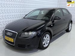 Zwart (metallic) Gebruikt 2005 Audi A3 Attraction Hatchback | € 1.499 (Duur)