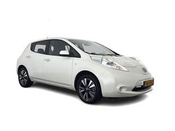 Wit Gebruikt 2015 Nissan Leaf Tekna Hatchback | € 5.745 (Eerlijke prijs)