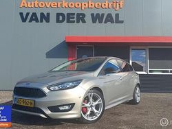 Grijs Gebruikt 2016 Ford Focus ST-Line Hatchback | € 8.999 (Eerlijke prijs)