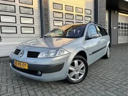 Grijs Gebruikt 2004 Renault Mégane GrandTour Stationwagen | € 1.449 (Iets duurder)