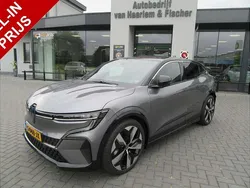 Grijs Gebruikt 2022 Renault Mégane Techno Hatchback | € 39.950